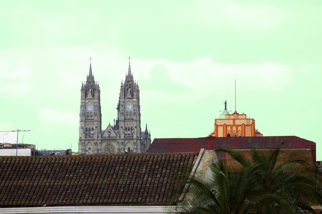 Hostal Juana De Arco Quito Exterior foto